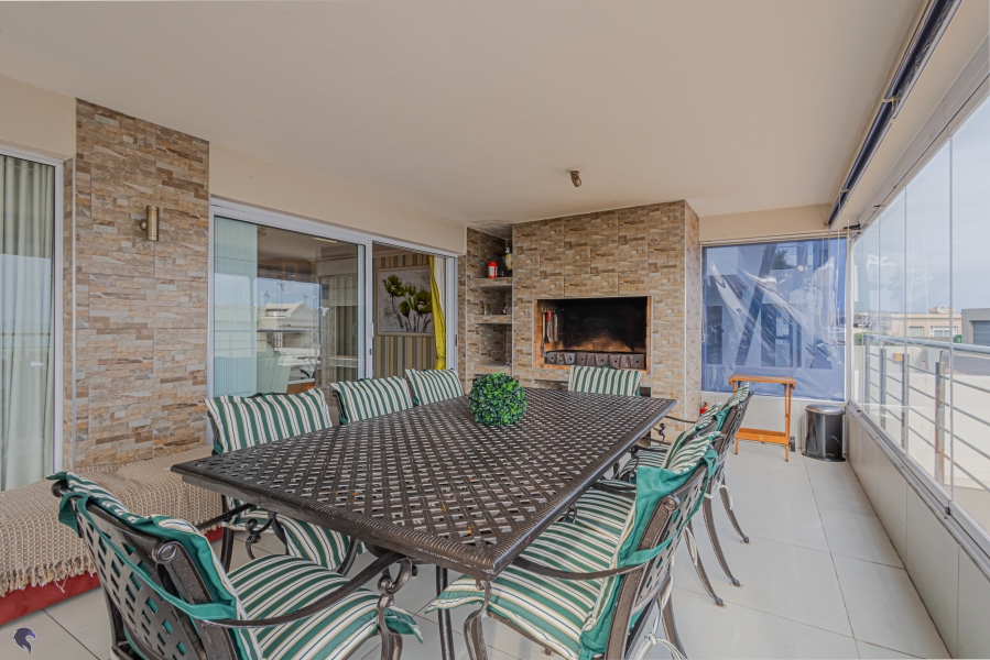 5 Bedroom Property for Sale in Waterfront Western Cape